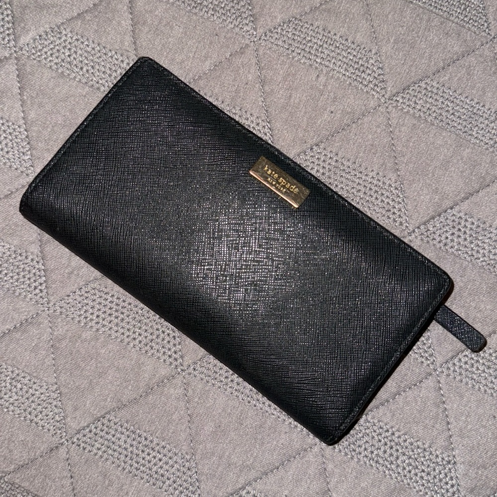 Kate Spade bifold wallet | used good condition